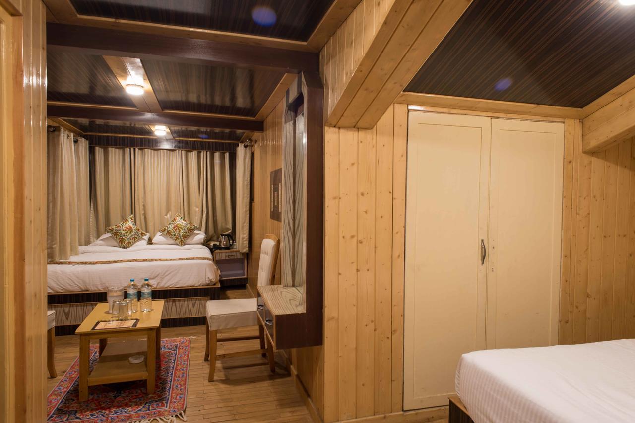 Hotel Imperial Resorts Sonāmarg Dış mekan fotoğraf
