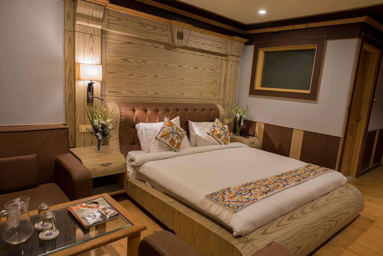 Hotel Imperial Resorts Sonāmarg Dış mekan fotoğraf