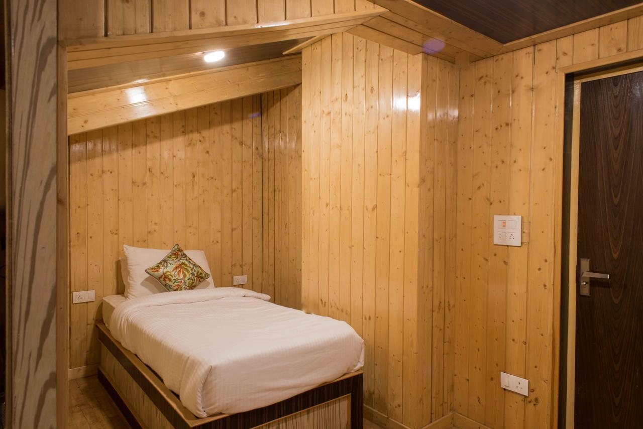 Hotel Imperial Resorts Sonāmarg Dış mekan fotoğraf